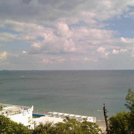 Dolphin Apartment Odesa Exterior photo
